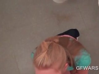 Gyzykly göt blondinka gets on her knees for a bj